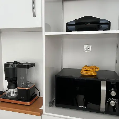Luxury Designed Comfortable 2 & 1 Living Free Parking Garaj Apartamento *