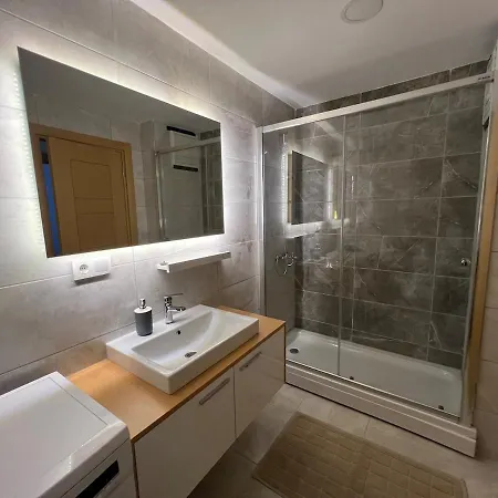 Luxury Designed Comfortable 2 & 1 Living Free Parking Garaj Apartamento Estambul