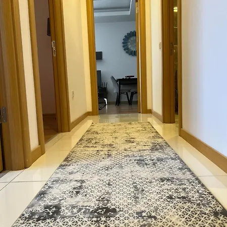 Luxury Designed Comfortable 2 & 1 Living Free Parking Garaj Apartamento